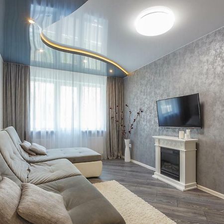 Апартаменты Дом Кино Минск Экстерьер фото